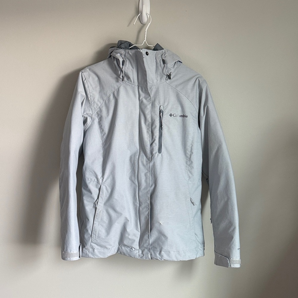 Columbia Women’s Light Blue 3 in 1 Ski or Snowboard Jacket